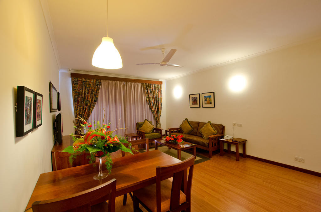 Sea Cliff Court Hotel & Luxury Apartments Dár Al-Szalám Szoba fotó