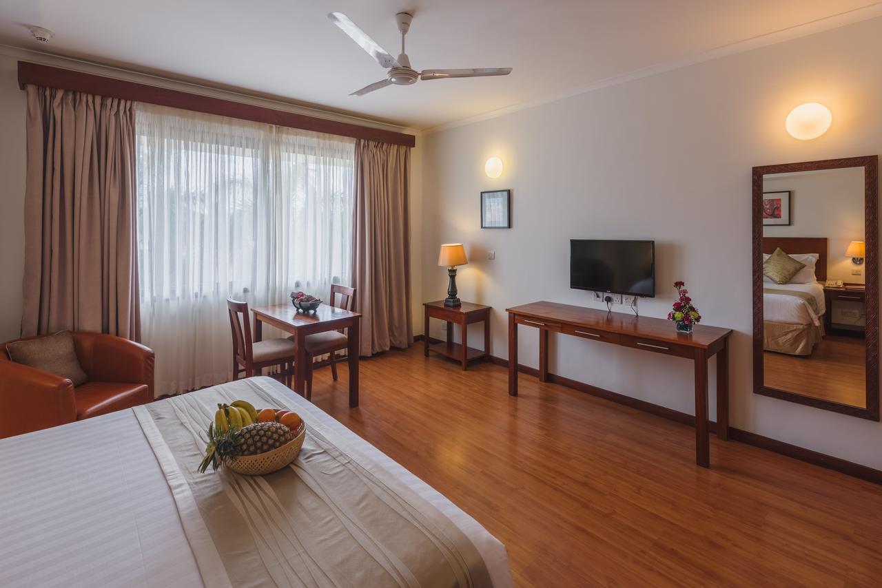 Sea Cliff Court Hotel & Luxury Apartments Dár Al-Szalám Kültér fotó