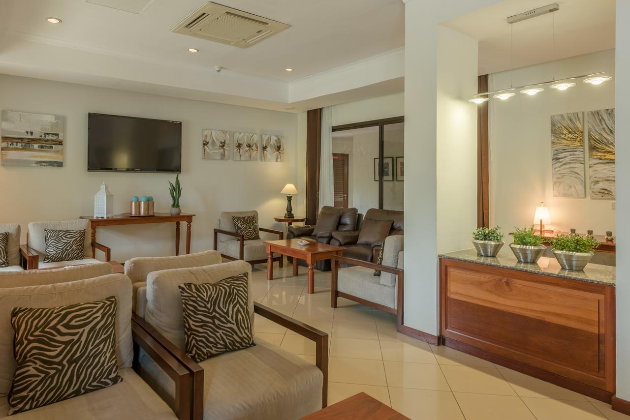 Sea Cliff Court Hotel & Luxury Apartments Dár Al-Szalám Kültér fotó